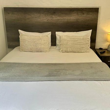 יוהנסבורג City Living Apartment 119 - Washer, 4K Tv, Fast Wifi, & Sunny Balcony מראה חיצוני תמונה